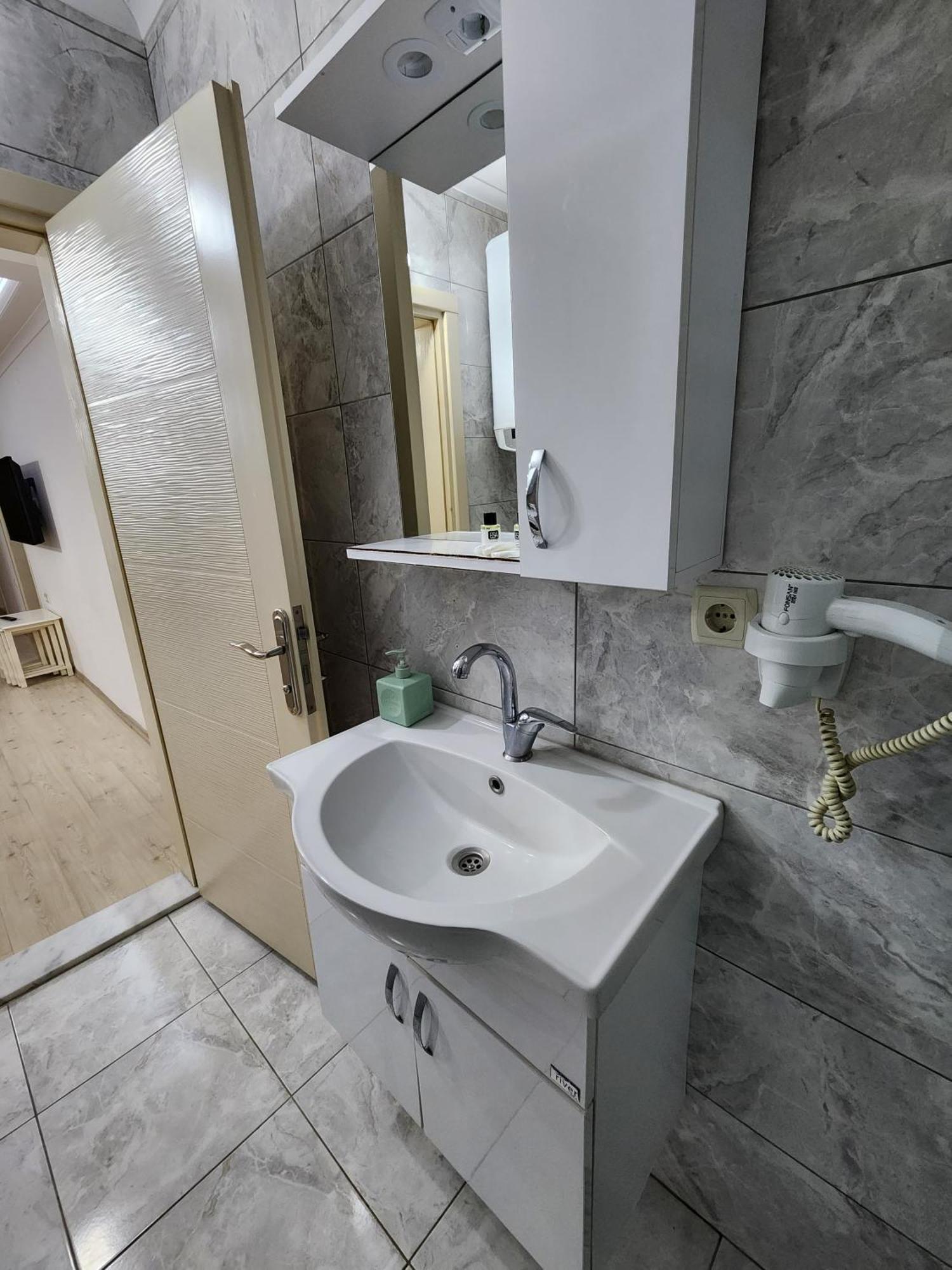 Esa Apart Hotel トラブゾン 部屋 写真